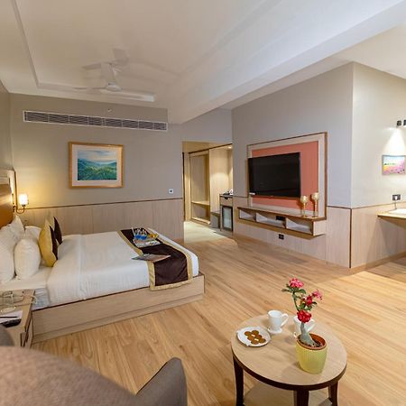 The Lalita Grand Mathura- Vrindavan Ngoại thất bức ảnh